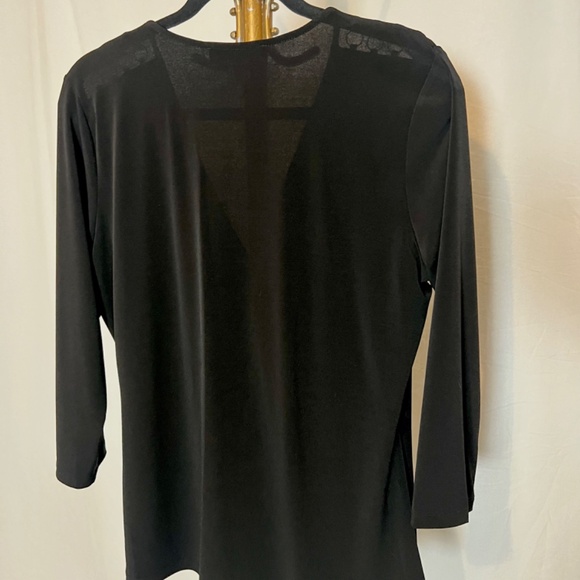 MICHAEL KORS Black Crossover Front with Gold Clasp detail - Picture 3 of 3